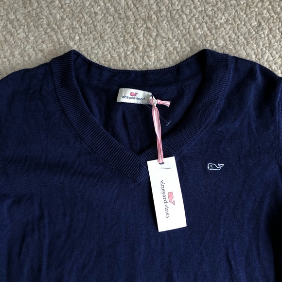New with tags Vineyard Vines sweater - Picture 3 of 11